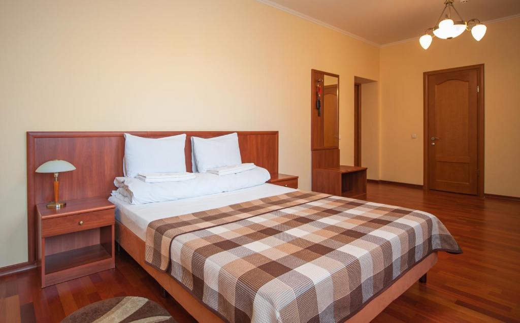 Stanislaviv Ivano-Frankivsk Quarto foto